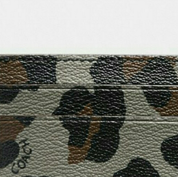 ❤️‍ COACH Card Case ❤️‍ - Picture 3 of 6